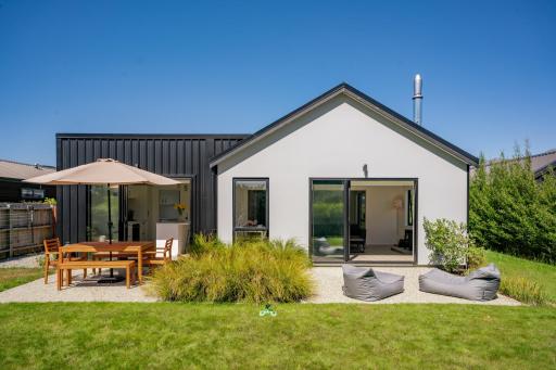 Northlake Hideaway - Wanaka Holiday Home - Housity