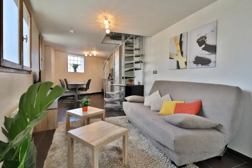 Agréable maison de ville à 700m du centre ville - Housity