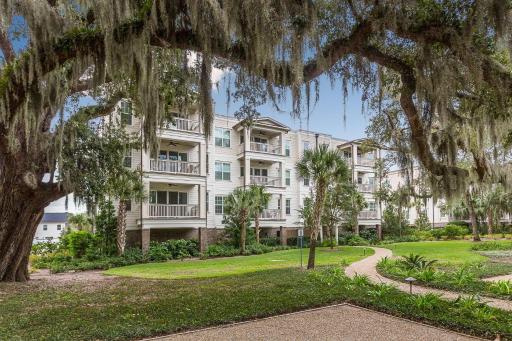 The Villas at Gascoigne - 117 Gascoigne Ave, #305 - Housity