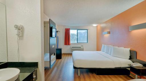 Motel 6-Los Angeles, CA - Los Angeles - LAX - Housity