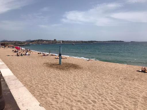 Appartement en front de mer avec parking privatif - Housity