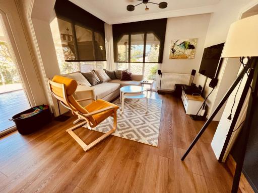 Luxury villas with shared pool near by John Hopkins - Housity