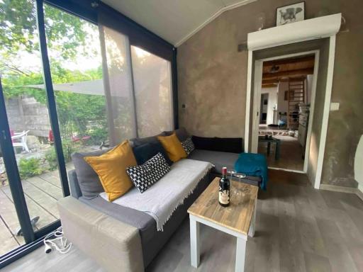 Maison au cœur d’un hameau en campagne - Housity