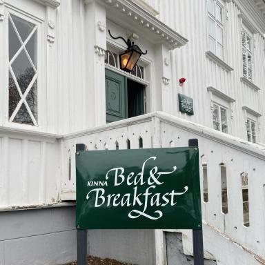 Kinna Bed & Breakfast - Housity