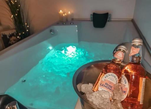 Teddy Bear Jacuzzi Spa Apartment Sarajevo - Hizvo
