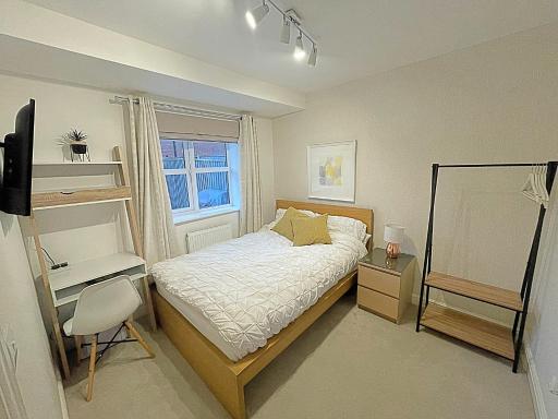 Cosy & Chic in great location near Loughborough Uni & East Midlands Airport - Housity