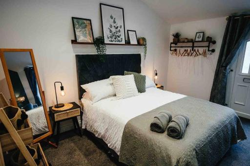 Boho Loft in Somerset - Private Parking - Housity