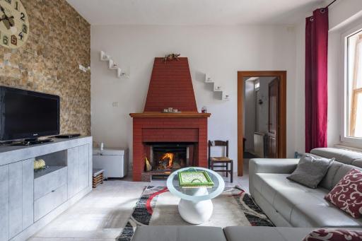 Katia - Le cascate di San Valentino - Housity