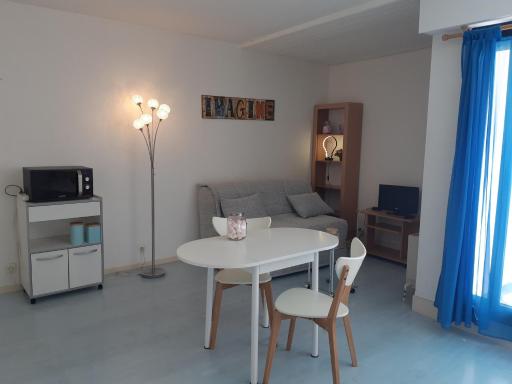 Studio à La Rochelle/Minimes, 25m², 2 pers, piscine, proche port, commerces, bus, loggia ensoleillée - FR-1-551-29 - Housity