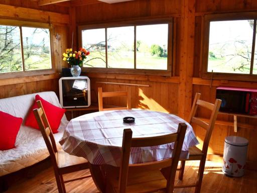 Gîte Bors-Bors de Montmoreau, 3 pièces, 4 personnes - FR-1-653-14 - Housity