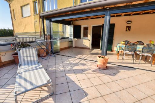 Roberto 2-Bedroom Apartment - Housity