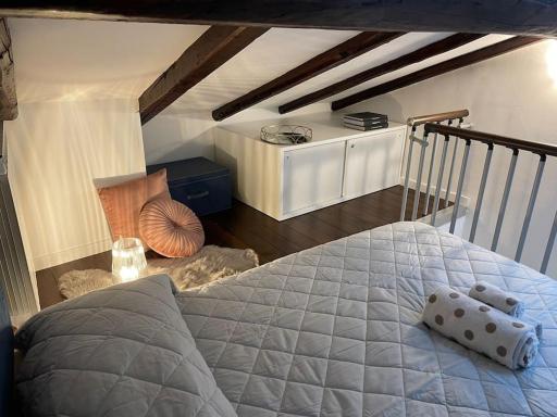 Accademia Love - Housity