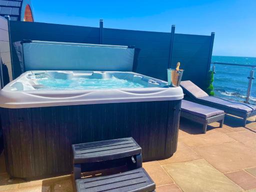 4 Sinclair bay lodges - Housity