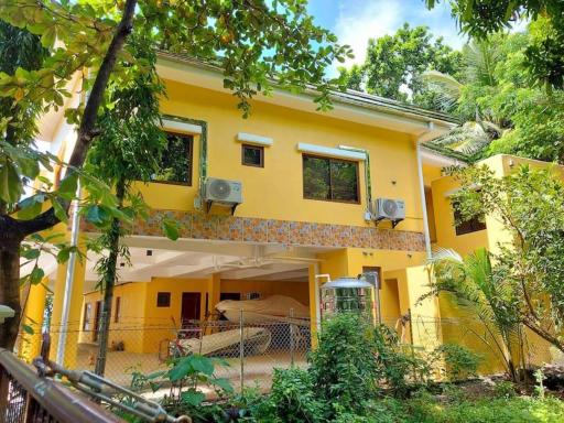 ShaChi: Charming Beach Front Dependance With Jacuzzi - Housity