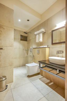 HOTEL CASON INTERNATIONAL - Housity