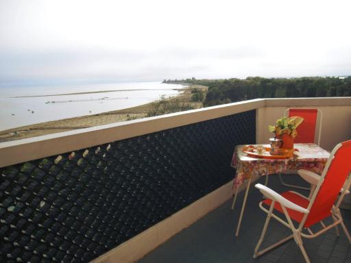 Wonderful seaview flat for 4 guests - Beahost - Housity