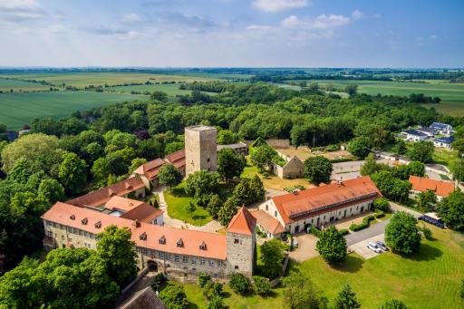 Hotel Burg Wanzleben - Housity