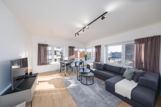 The Bright Cosy Corner - Housity