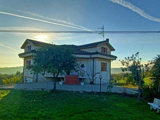 Hexagon House - Housity