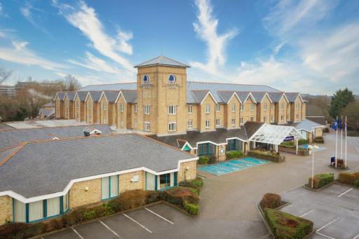 DoubleTree by Hilton London Elstree - Housity