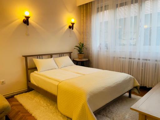 Little Cute Central House - Housity
