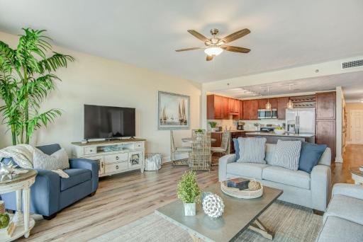 Laketown Wharf 834 - Housity