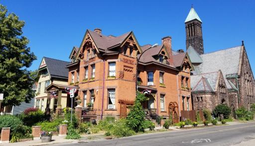 Buffalo Harmony House - Housity