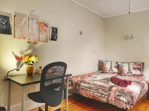 #8 ROOM IN THE HOUSE Adorable Paris Concept Room CLOSE TO HARVARD SQ - Housity