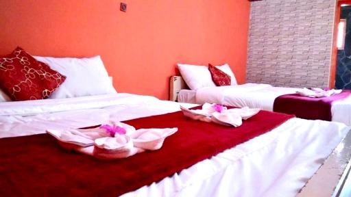 Hotel Santoso Batu - Housity