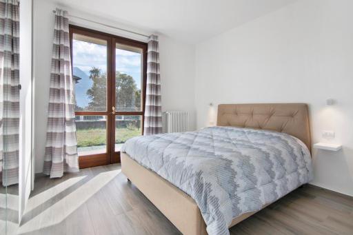 Orange Corner Home - Como Lake - Housity