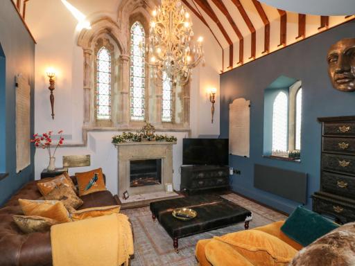 St Edmunds Church - Housity