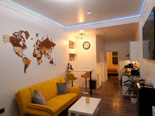 Modern flat near city centre. - Housity