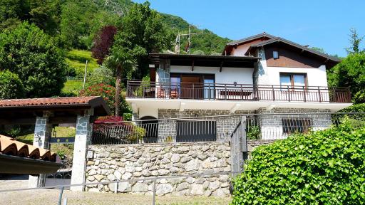 Casa Pescarino con vista lago e idromassaggio - Housity