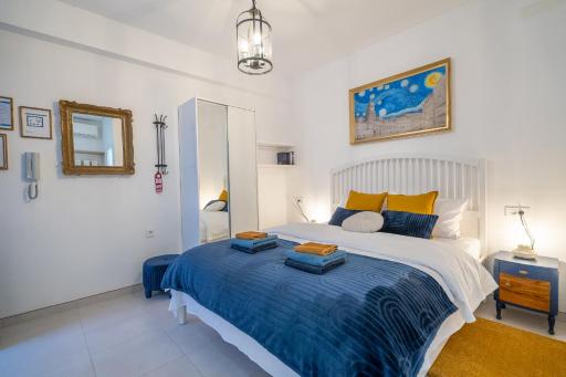 STARRY NIGHT Studio Apartment - Housity