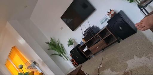 AEROVILLE HOLIDAY HOUSE - Housity