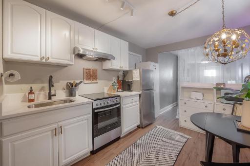 Stylish Updated Studio in Tampa | Hyde Park & UT - Housity