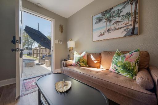 Stylish Updated Studio in Tampa | Hyde Park & UT - Housity