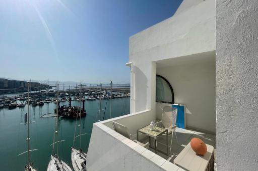 Neptune Suite-Hosted by Sweetstay - Housity