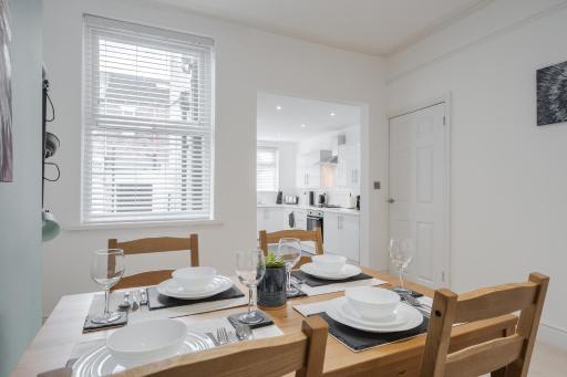 Denebank Lodge - Liverpool Apartments - Housity
