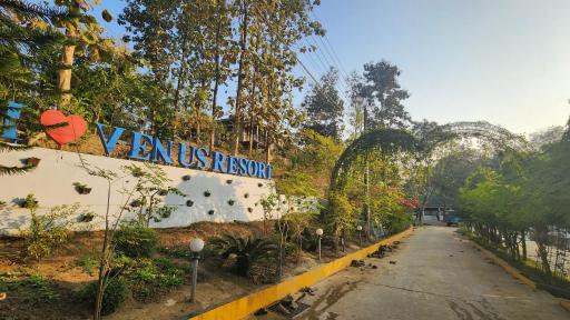 Venus Resort & Coffee House - Housity