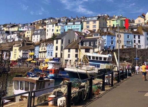 Mariners, Fisherman's Cottage in the Heart of the Harbour with Wonderful Sea Views & Free Dedicated Parking - Housity