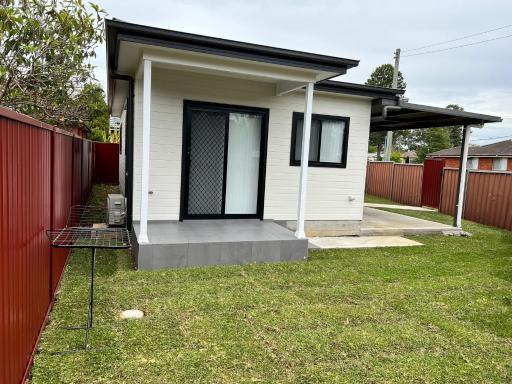 Fragrant Home-68A Brand New 2 rooms House with beautiful private garden and entrance,5G wifi - Housity