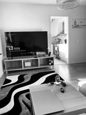 A room apartment with kitchen, toilet and balcony. - Housity