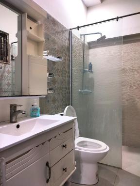 Fully Serviced Holiday Home Near Lahore Ring Road - Housity
