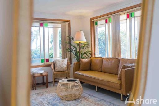 Traditional Cozy 3 Bedroom house in heart of Syd - Housity