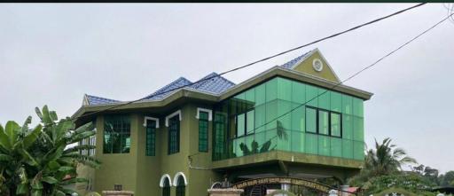 Sobey Laris Homestay SWIMMING SALOR - Housity