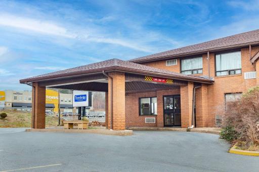 Travelodge by Wyndham Bridgewater - Housity