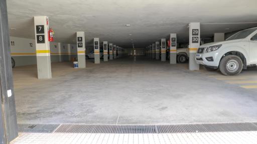Apart France - Un dormitorio con gim, piscina y estacionamiento - Housity