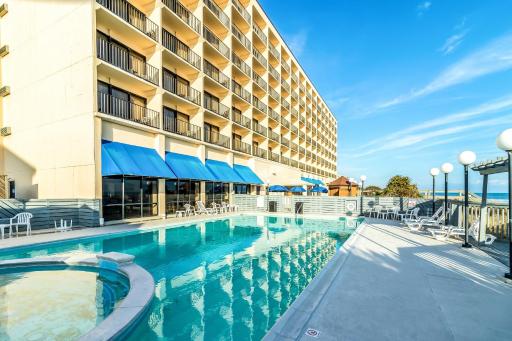 Crystal Coast Oceanfront Hotel - Housity