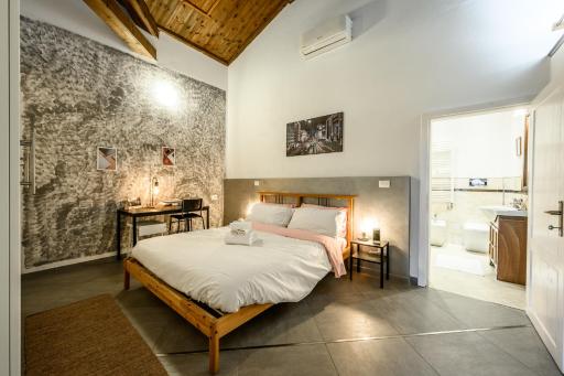 B24 Attico con Free WiFi & Parking - vicino a Bologna Fiera, Lugo Hospital Villa Maria, Ravenna - Housity